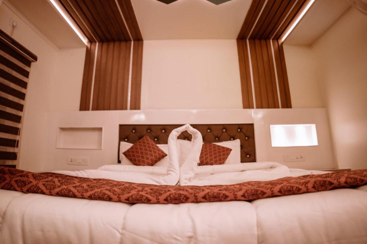Venice Premium Houseboats Alleppey Alappuzha ภายนอก รูปภาพ
