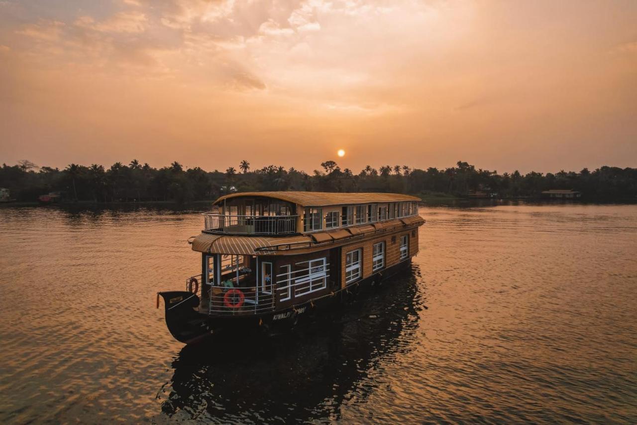 Venice Premium Houseboats Alleppey Alappuzha ภายนอก รูปภาพ