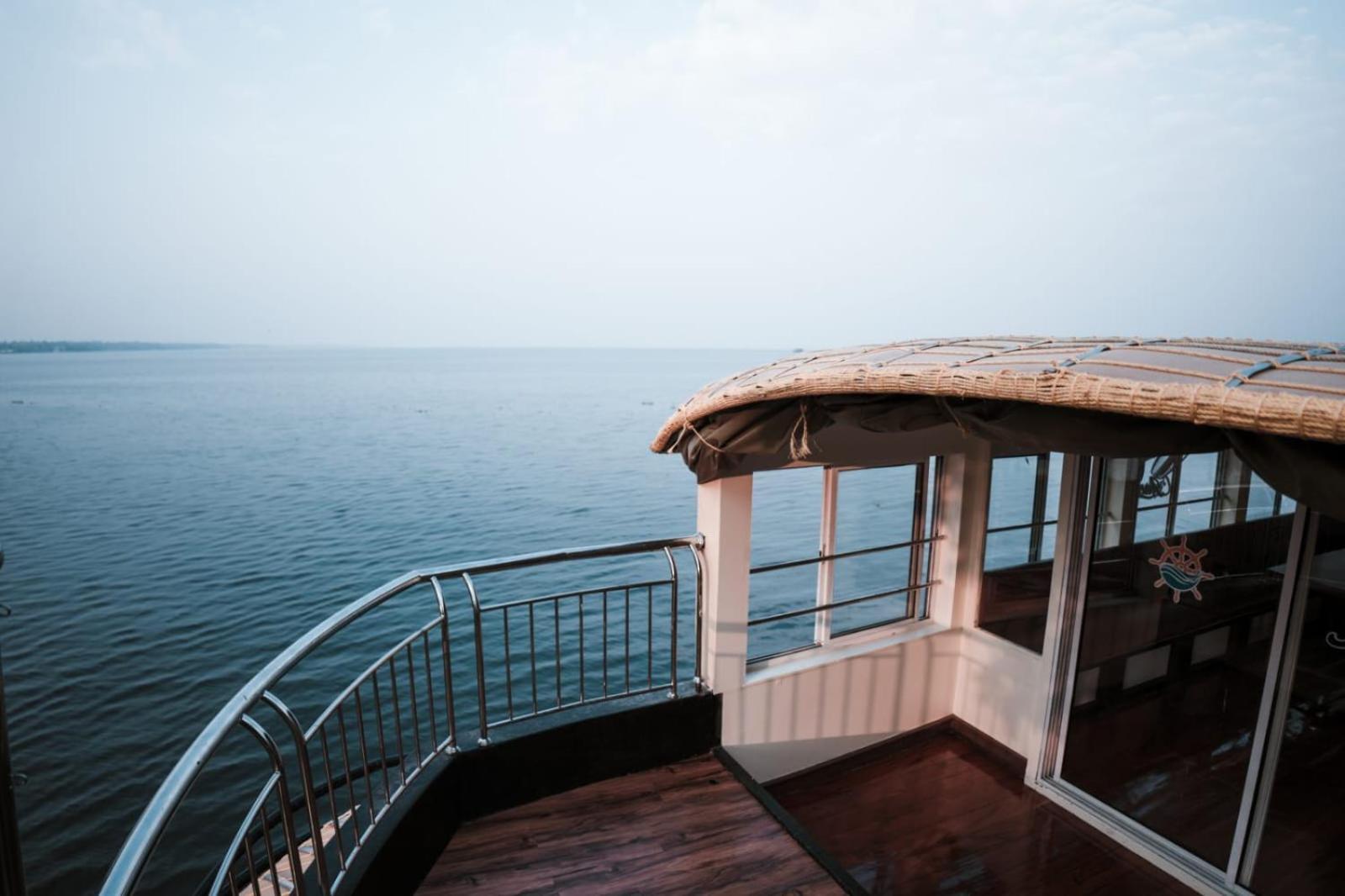 Venice Premium Houseboats Alleppey Alappuzha ภายนอก รูปภาพ