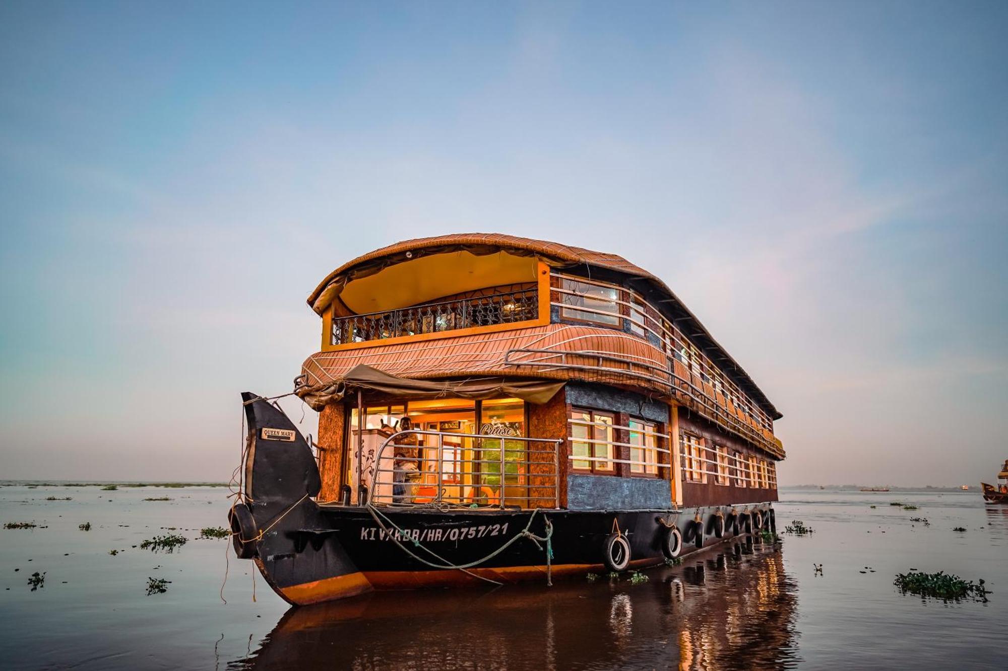 Venice Premium Houseboats Alleppey Alappuzha ภายนอก รูปภาพ
