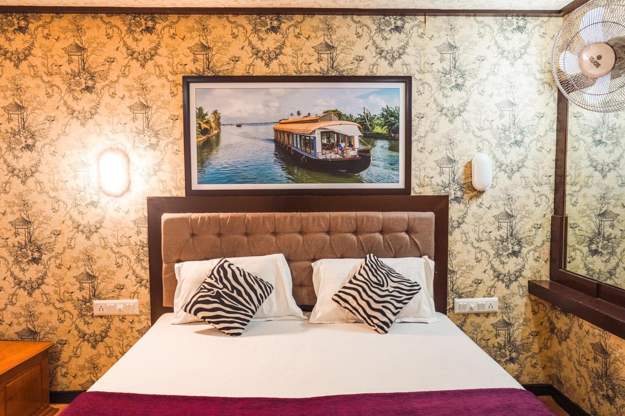Venice Premium Houseboats Alleppey Alappuzha ภายนอก รูปภาพ