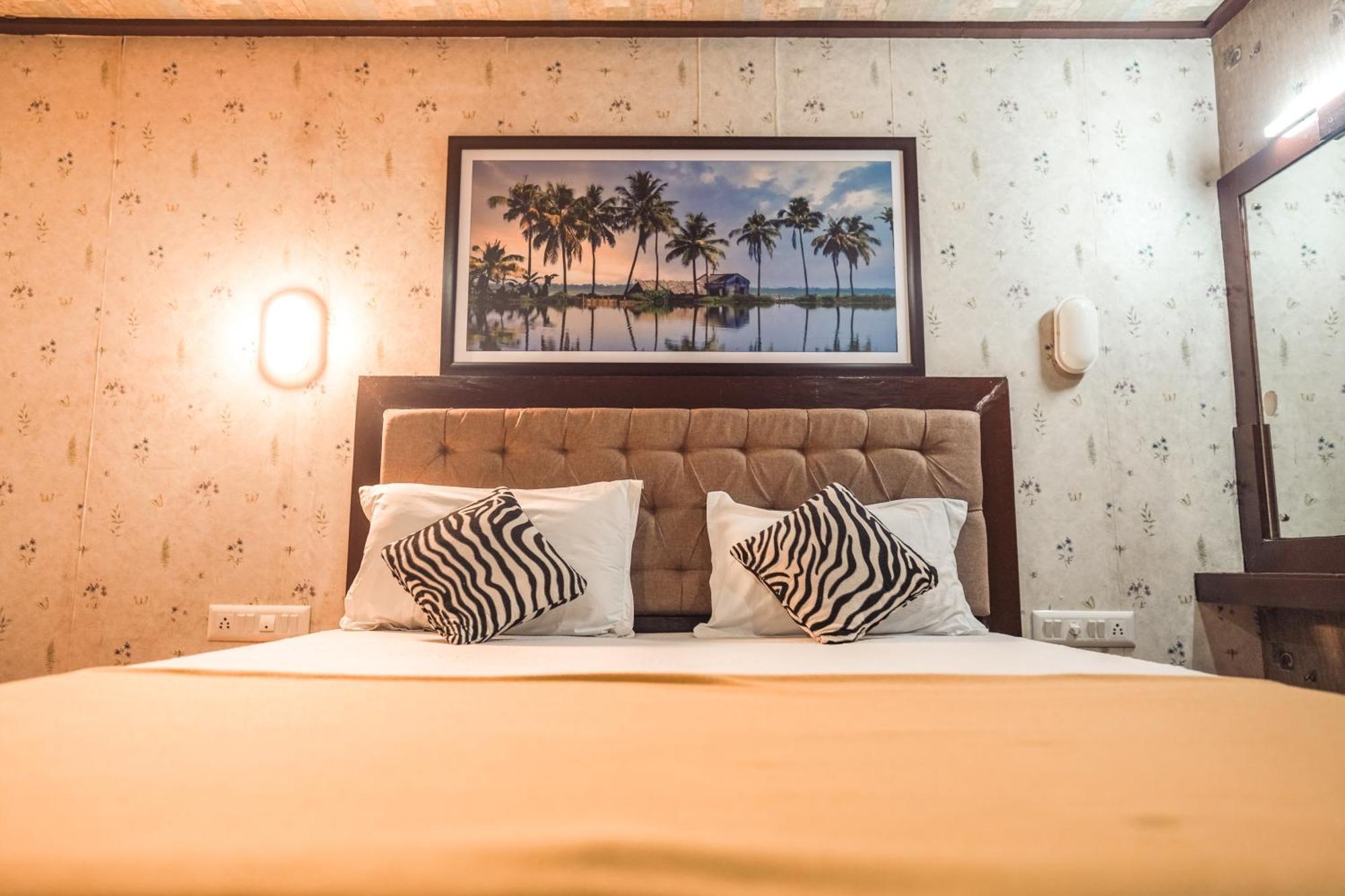 Venice Premium Houseboats Alleppey Alappuzha ภายนอก รูปภาพ