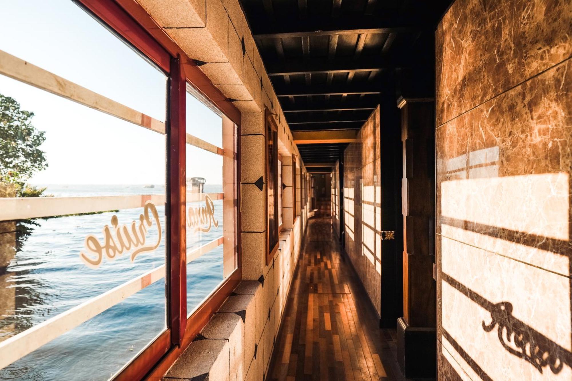 Venice Premium Houseboats Alleppey Alappuzha ภายนอก รูปภาพ