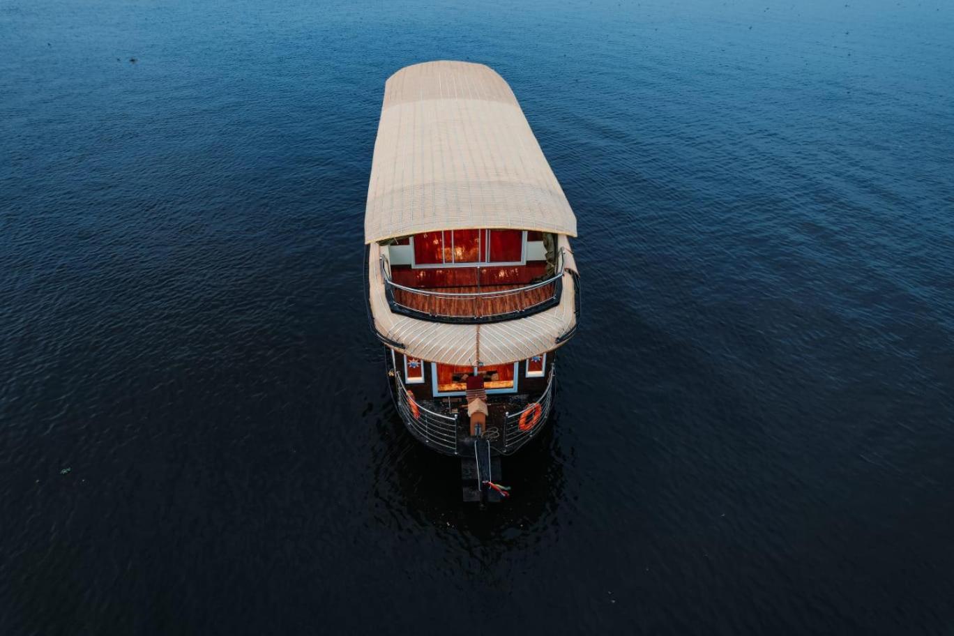 Venice Premium Houseboats Alleppey Alappuzha ภายนอก รูปภาพ