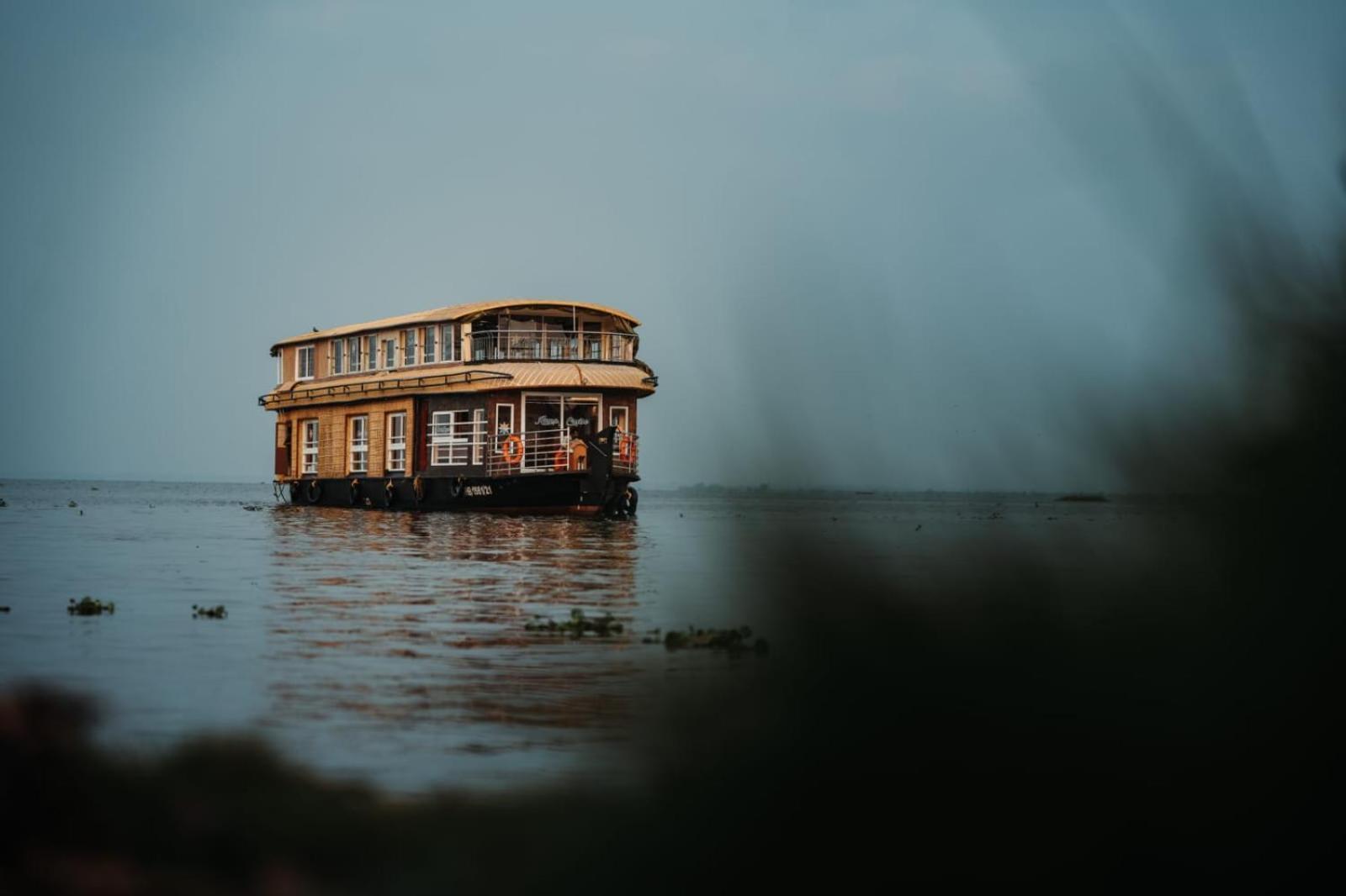 Venice Premium Houseboats Alleppey Alappuzha ภายนอก รูปภาพ